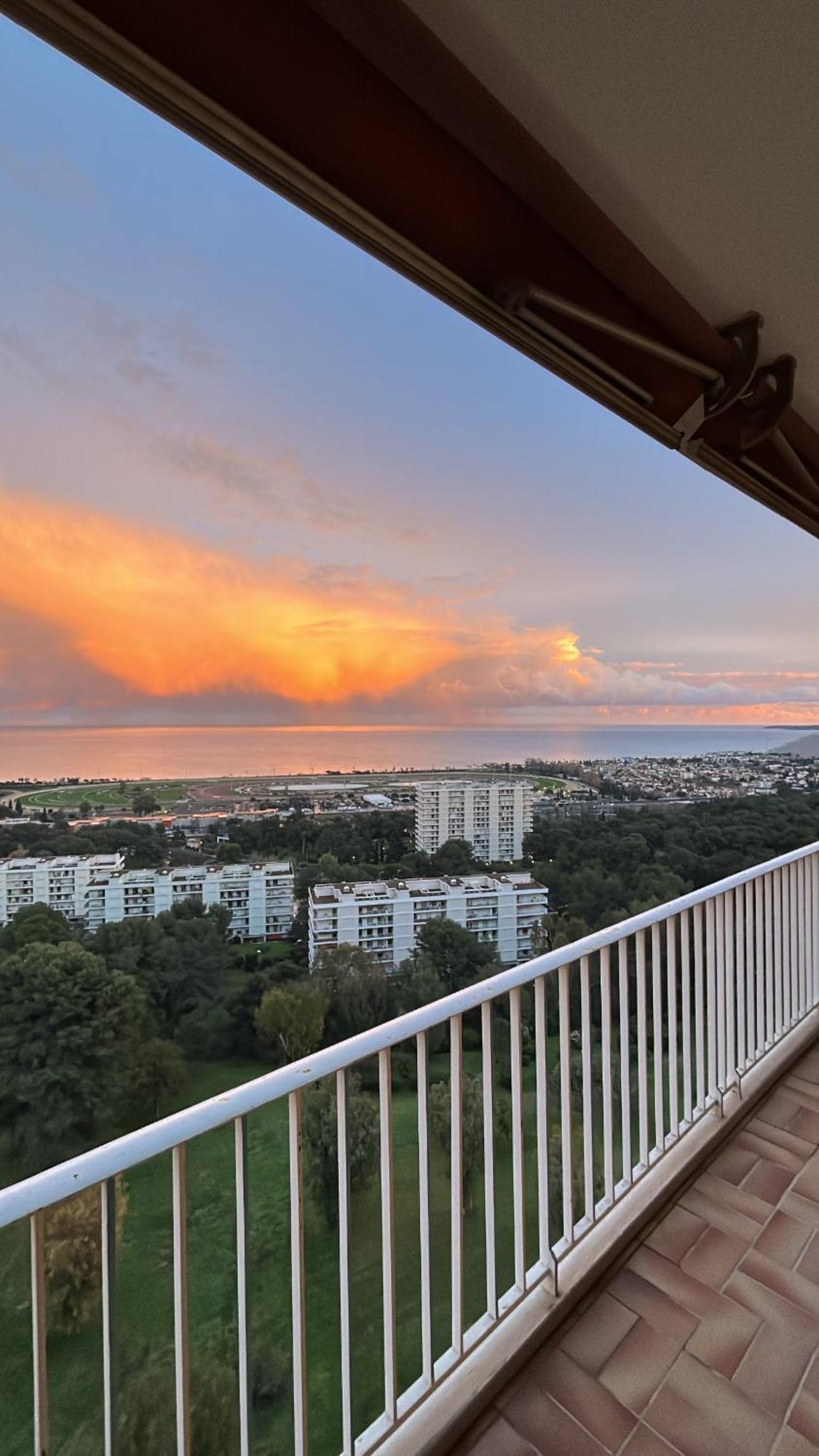 Somptueux Appartement Vue Mer ! カーニュ・シュル・メール エクステリア 写真